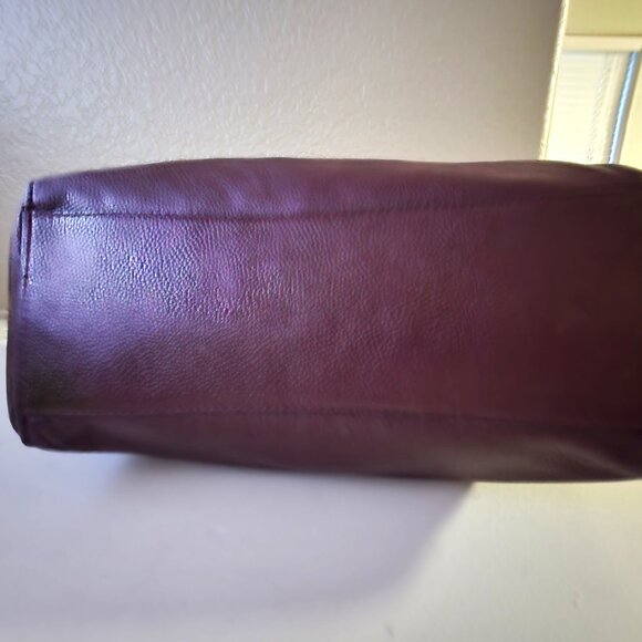 Like New Coach Turnlock Burgandy Leather Shoulder Bag - Picture 7 of 14